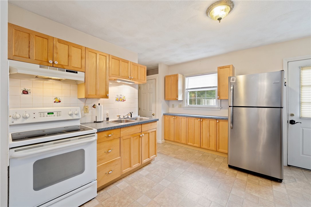 75 Finn Road Burrillville, RI 02859 - Photo 14 of 18