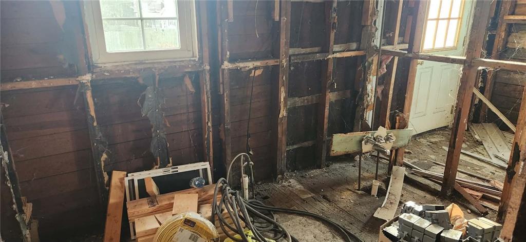 423 3rd Street Allison, PA 15413 - Photo 7 of 13 Bathroom - Main Floor