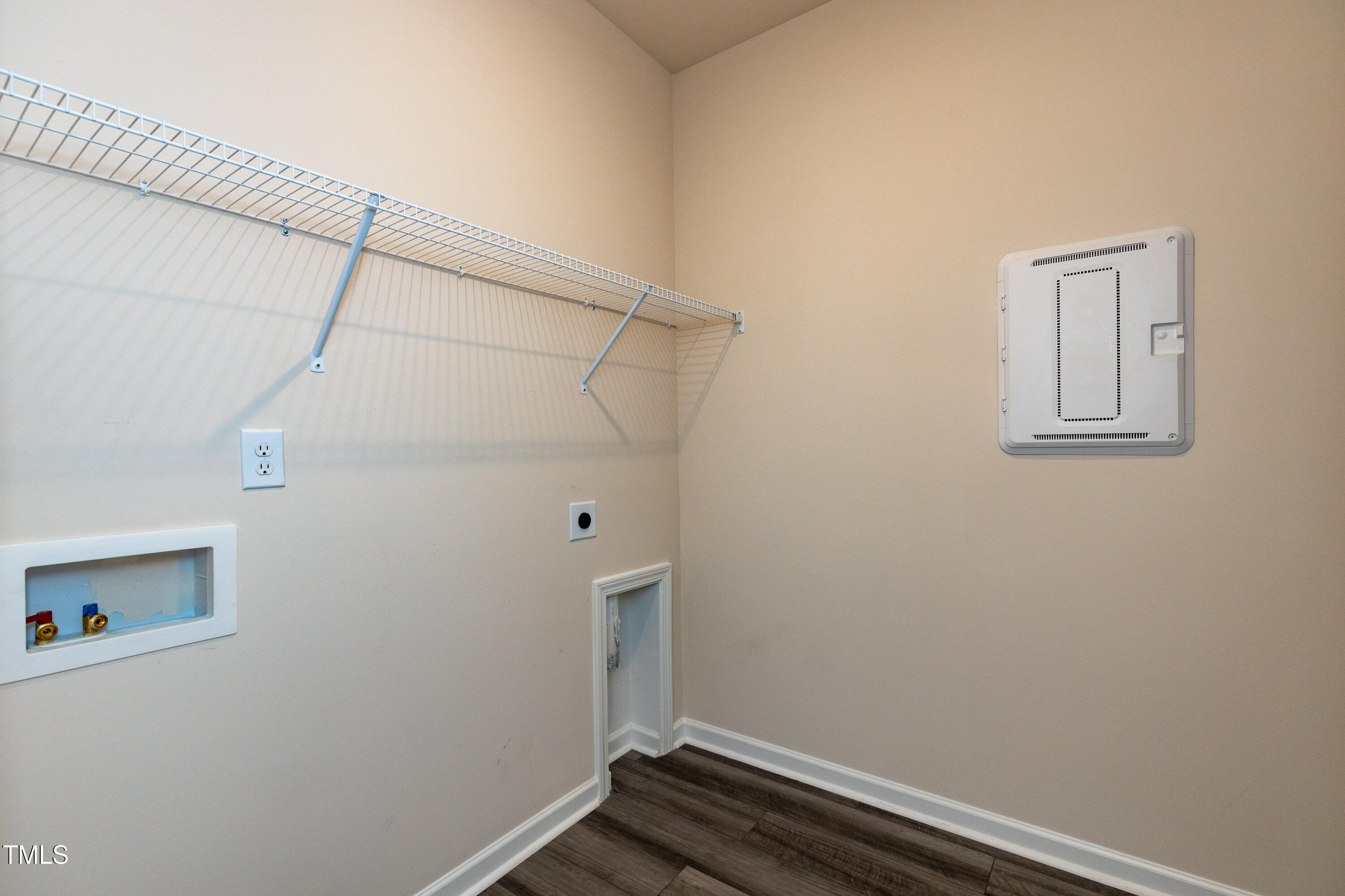 1444 Heron Pond Street Raleigh, NC 27604 - Photo 13 of 37 a view of small space