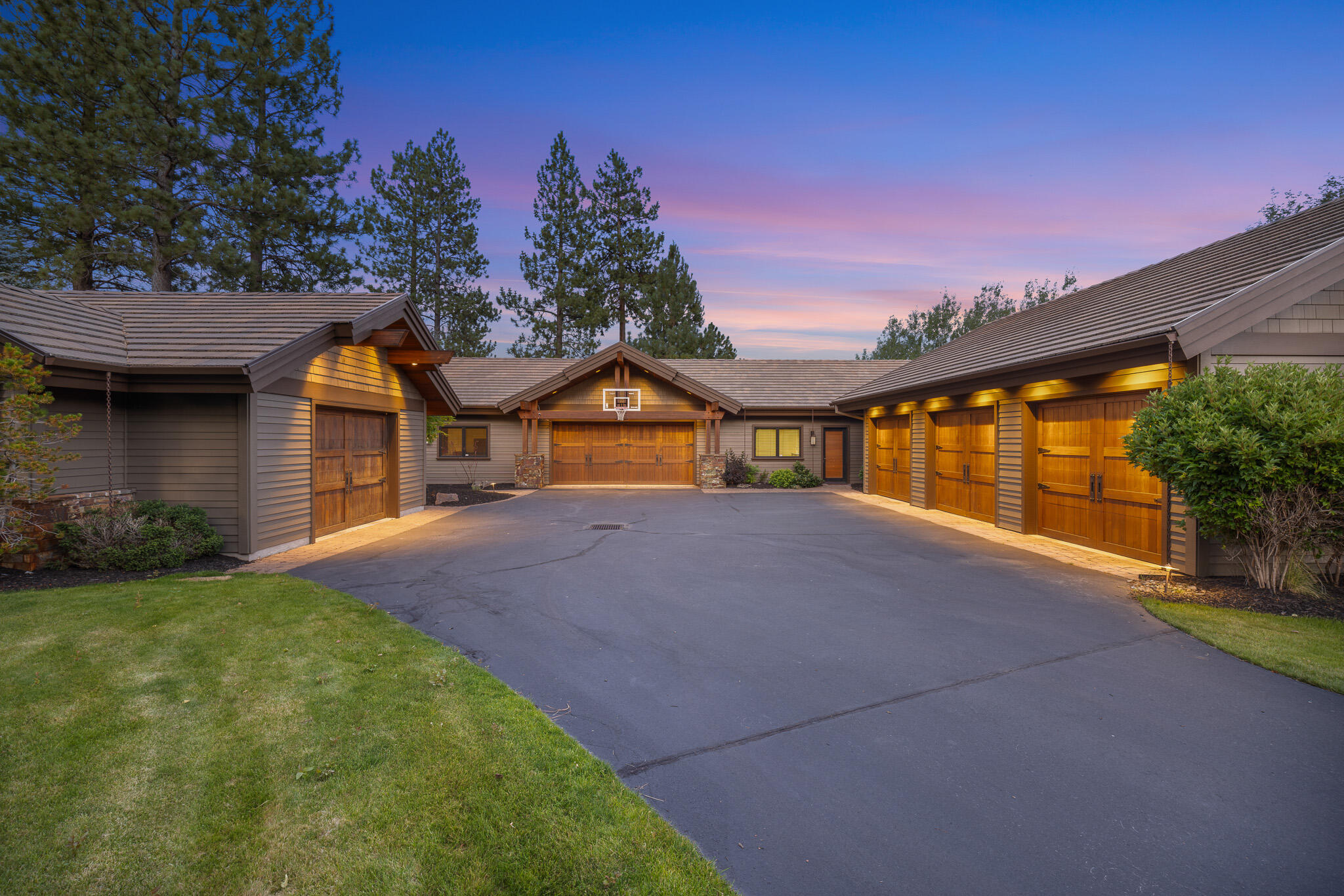18883 Sutherland Court Bend, OR 97702 - Photo 55 of 70 Immaculately maintained and temperature-controlled?designed for collectors and enthusiasts.