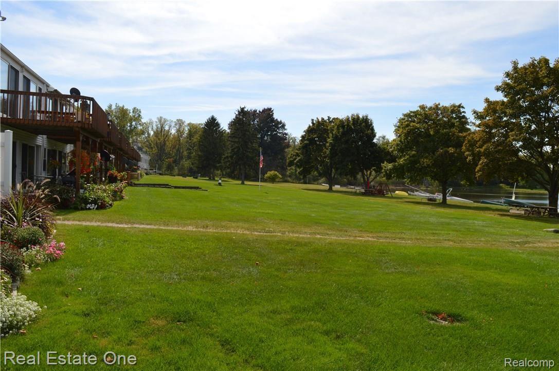 26965 Milford Road, Unit 35 New Hudson, MI 48165 - Photo 24 of 25 DSC_0023.JPG