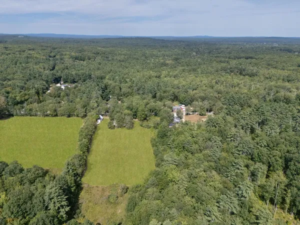$460,000 | 395 Greenhill Road, Barrington, NH 03825