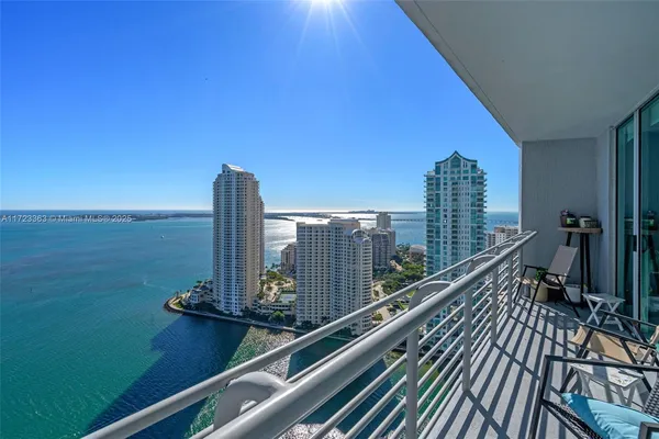 $905,000 | 325 South Biscayne Boulevard, Unit 3726, Miami, FL 33131