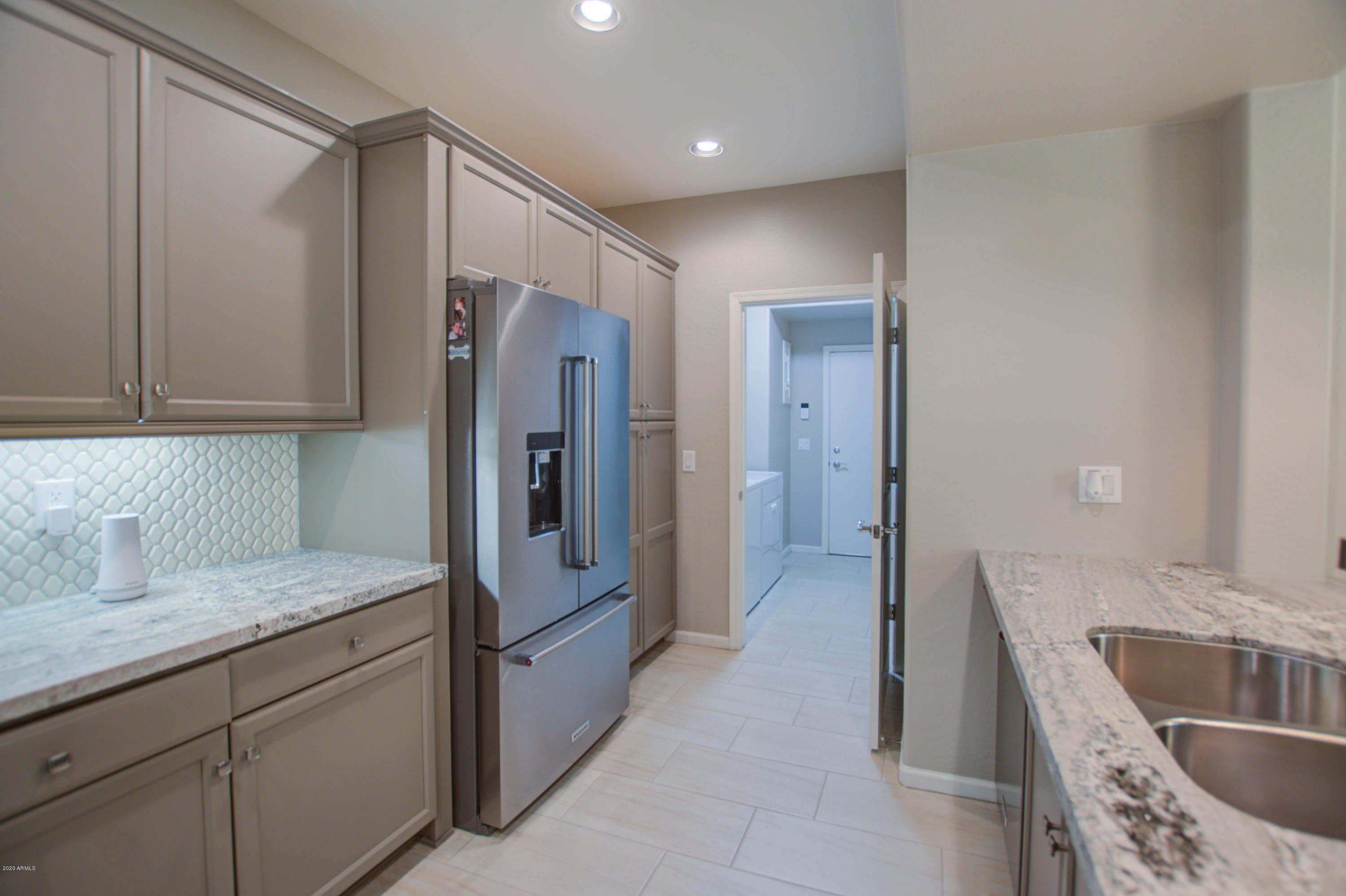 3935 East Rough Rider Road, Unit 1372 Phoenix, AZ 85050 - Photo 19 of 73 Kitchen 6