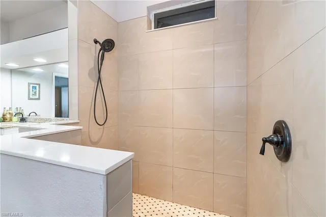 $529,000 | 118 Abercrombie Avenue, Englewood, FL 34223