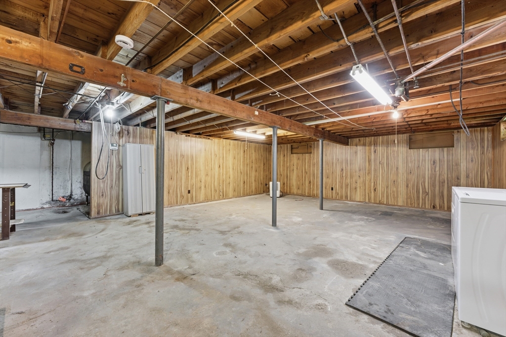 220 West Allen Ridge Road Springfield, MA 01118 - Photo 27 of 42