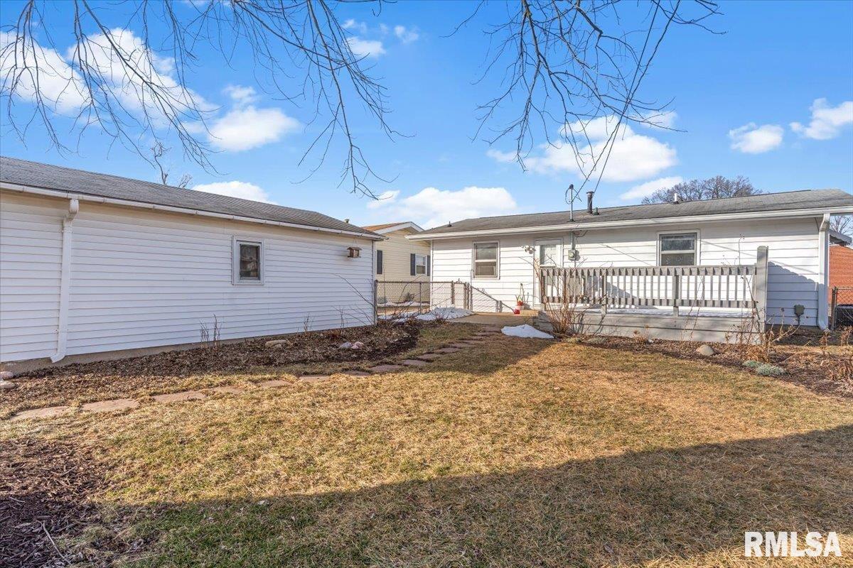 2272 East Black Avenue Springfield, IL 62702 - Photo 14 of 15