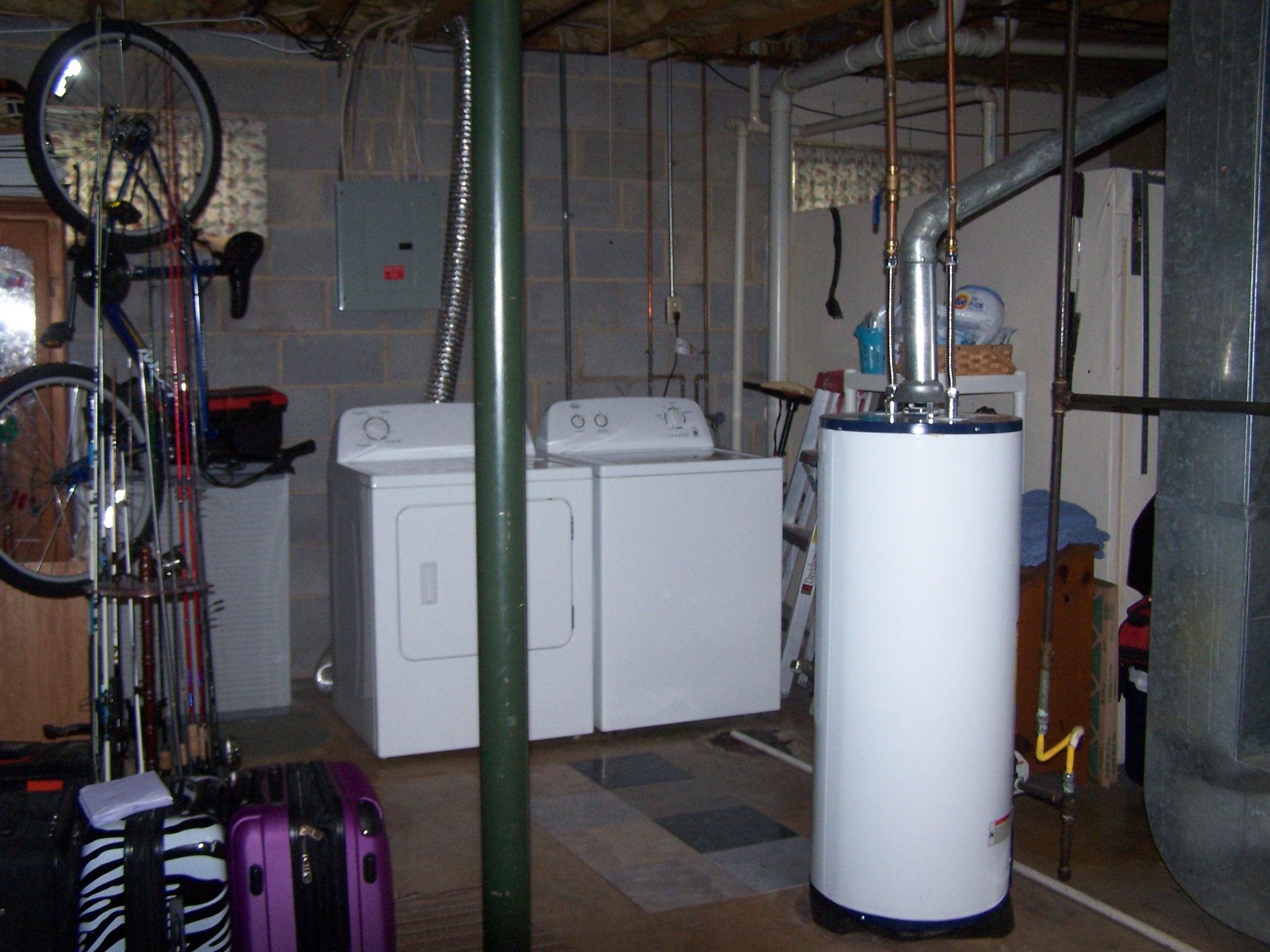 5341 Starkey Road Roanoke, VA 24018 - Photo 28 of 39 Laundry Area