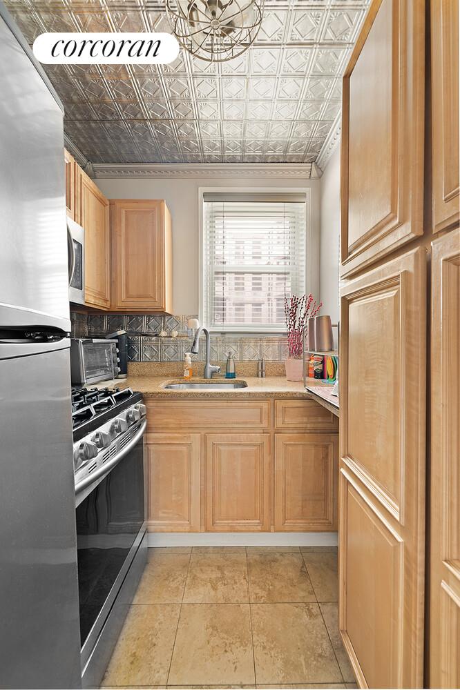 9801 Shore Road, Unit 3Q Brooklyn, NY 11209 - Photo 4 of 7