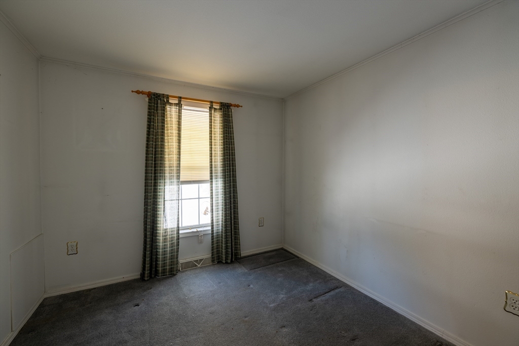 21 Fox Run Brookfield, MA 01506 - Photo 19 of 26