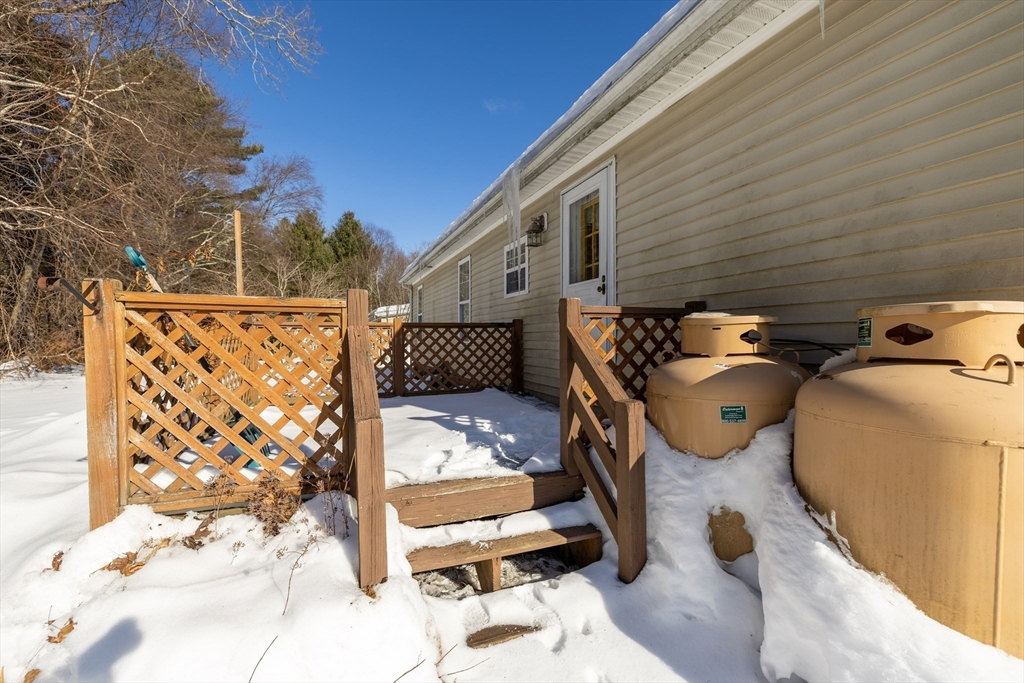 21 Fox Run Brookfield, MA 01506 - Photo 23 of 26