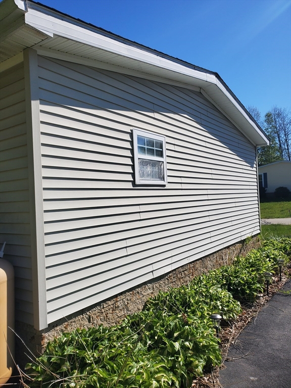 21 Fox Run Brookfield, MA 01506 - Photo 25 of 26