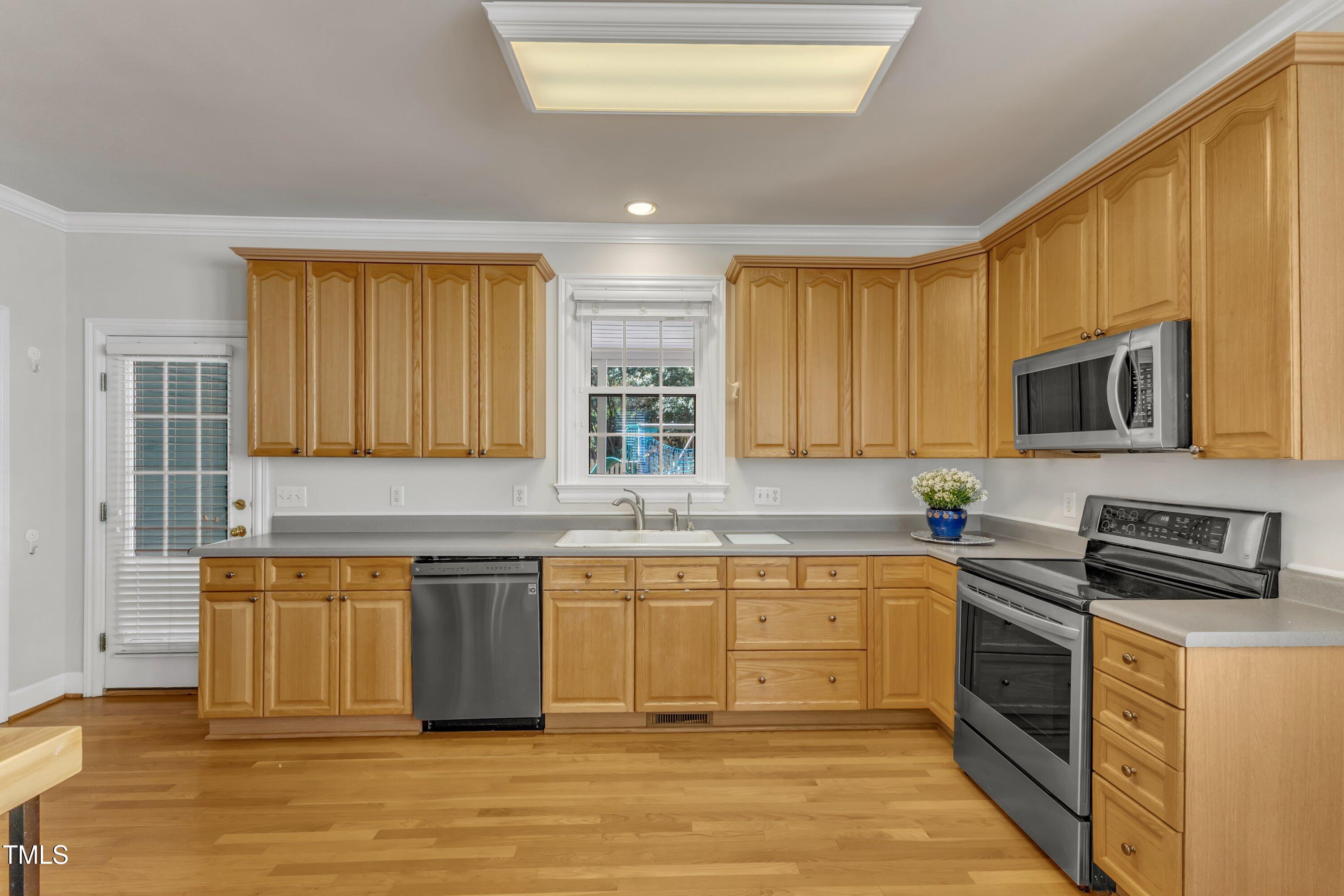 8704 Paddle Wheel Drive Raleigh, NC 27615 - Photo 14 of 50 Kitchen