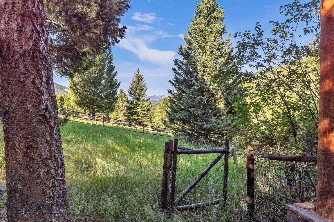 49824 Gallatin Road Gallatin Gateway, MT 59730 - Photo 59 of 81 Gallery Image 59