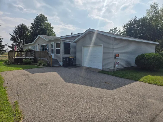 $97,000 | 105 Plato Street, Mankato, MN 56001