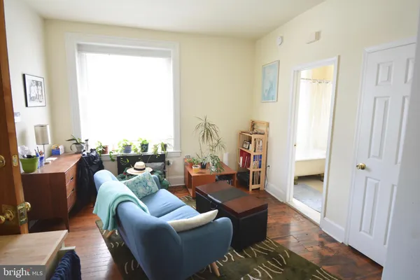 $1,250 | 253 Hansberry Street, Unit 1F, Philadelphia, PA 19144