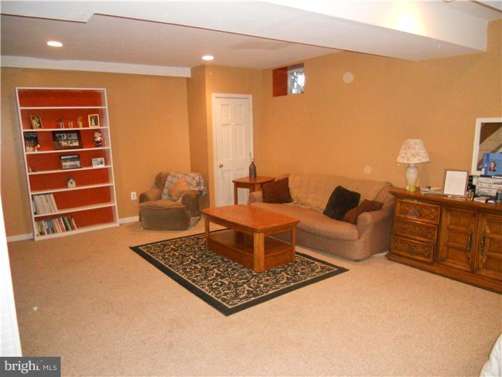 6 Spruce Road Chalfont, PA 18914 - Photo 18 of 25 Gallery Image 18