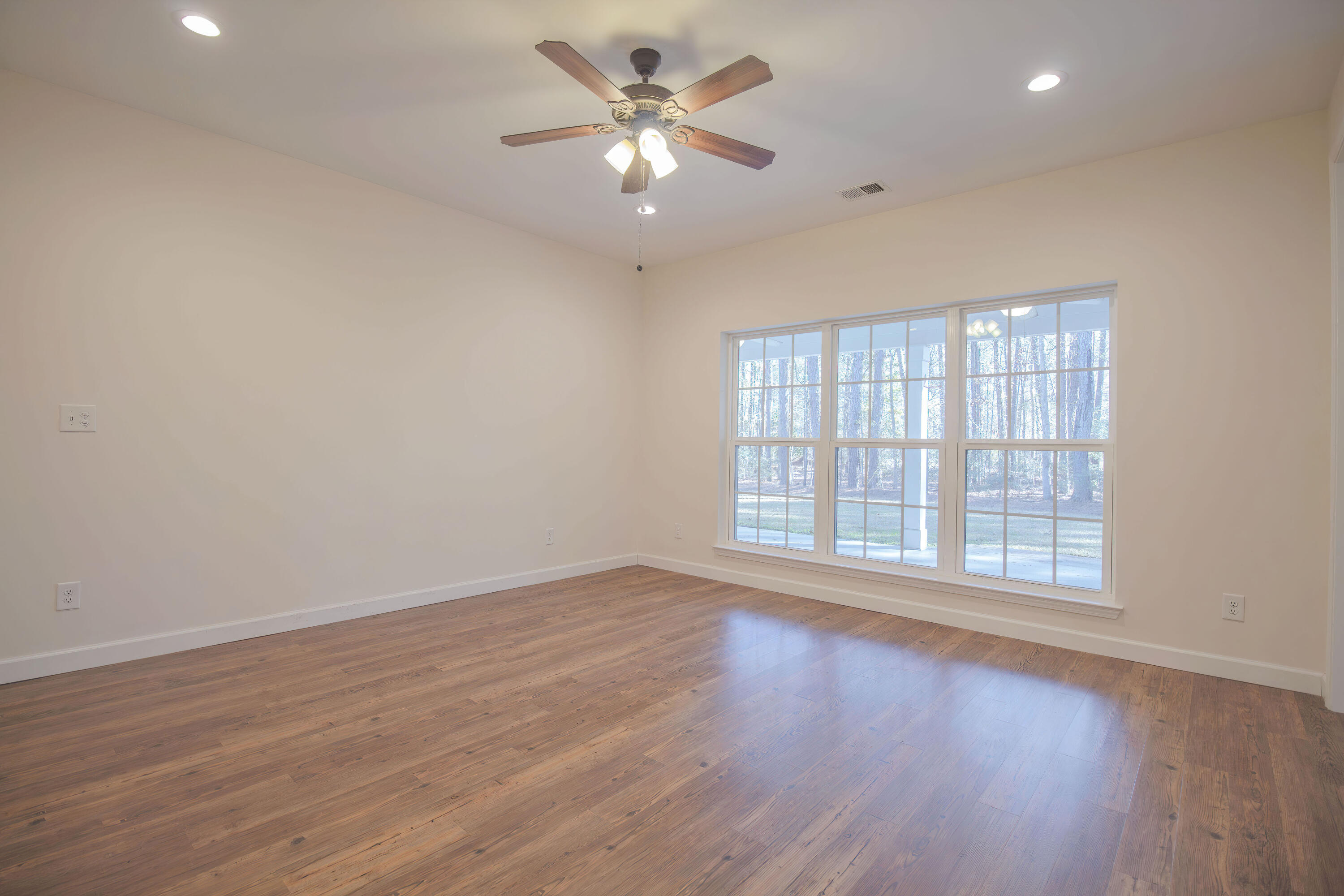 734 East Butternut Road Summerville, SC 29483 - Photo 32 of 71 PRIMARY BEDROOM(4)