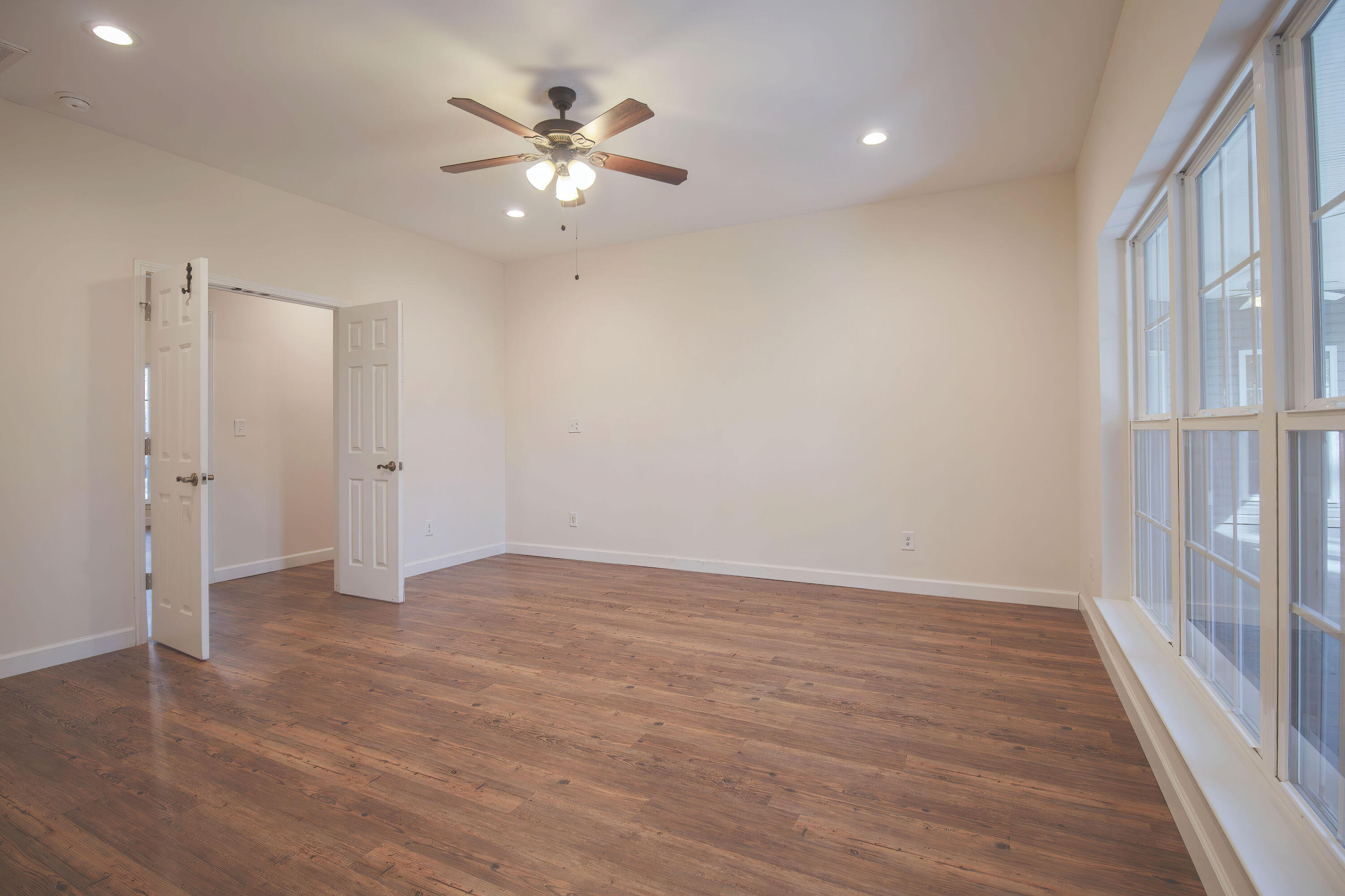 734 East Butternut Road Summerville, SC 29483 - Photo 34 of 71 PRIMARY BEDROOM(3)