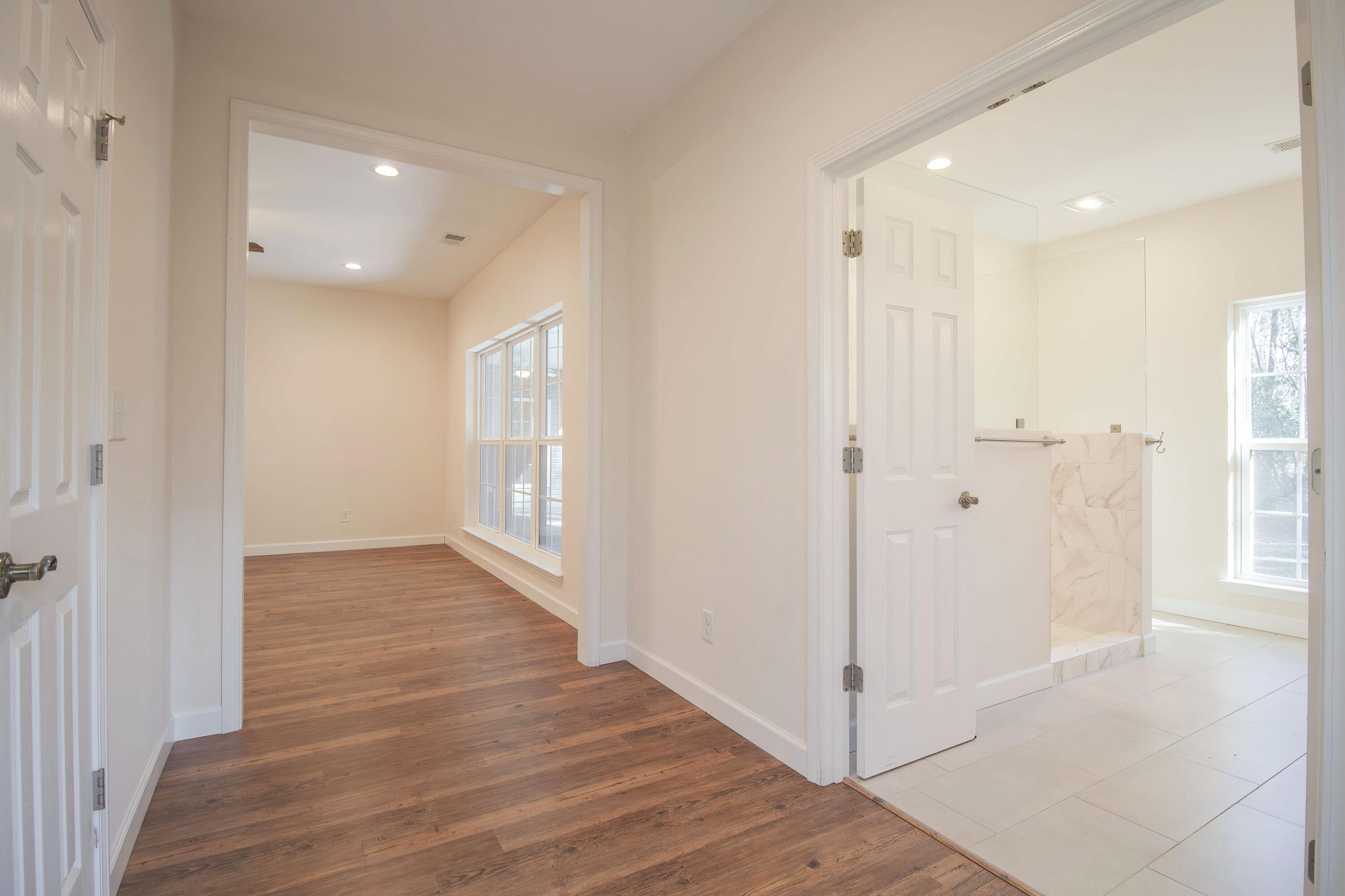 734 East Butternut Road Summerville, SC 29483 - Photo 41 of 71 PRIMARY BEDROOM HALLWAY