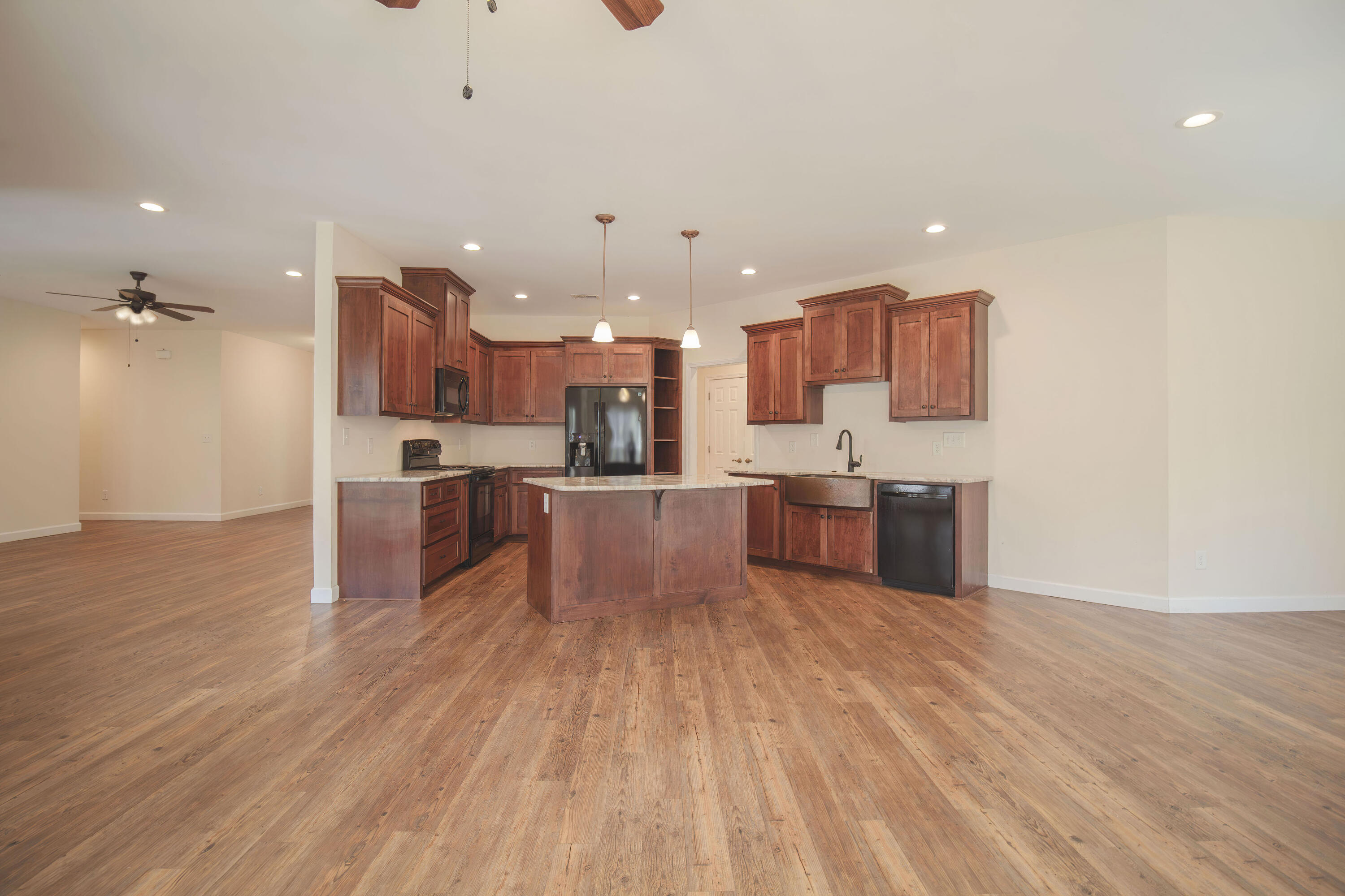 734 East Butternut Road Summerville, SC 29483 - Photo 5 of 71 KITCHEN
