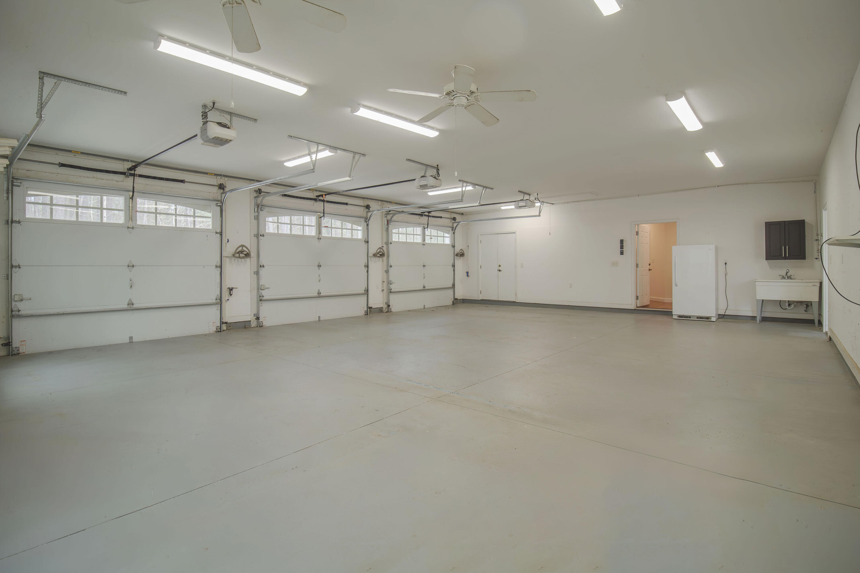 734 East Butternut Road Summerville, SC 29483 - Photo 61 of 71 GARAGE(3)