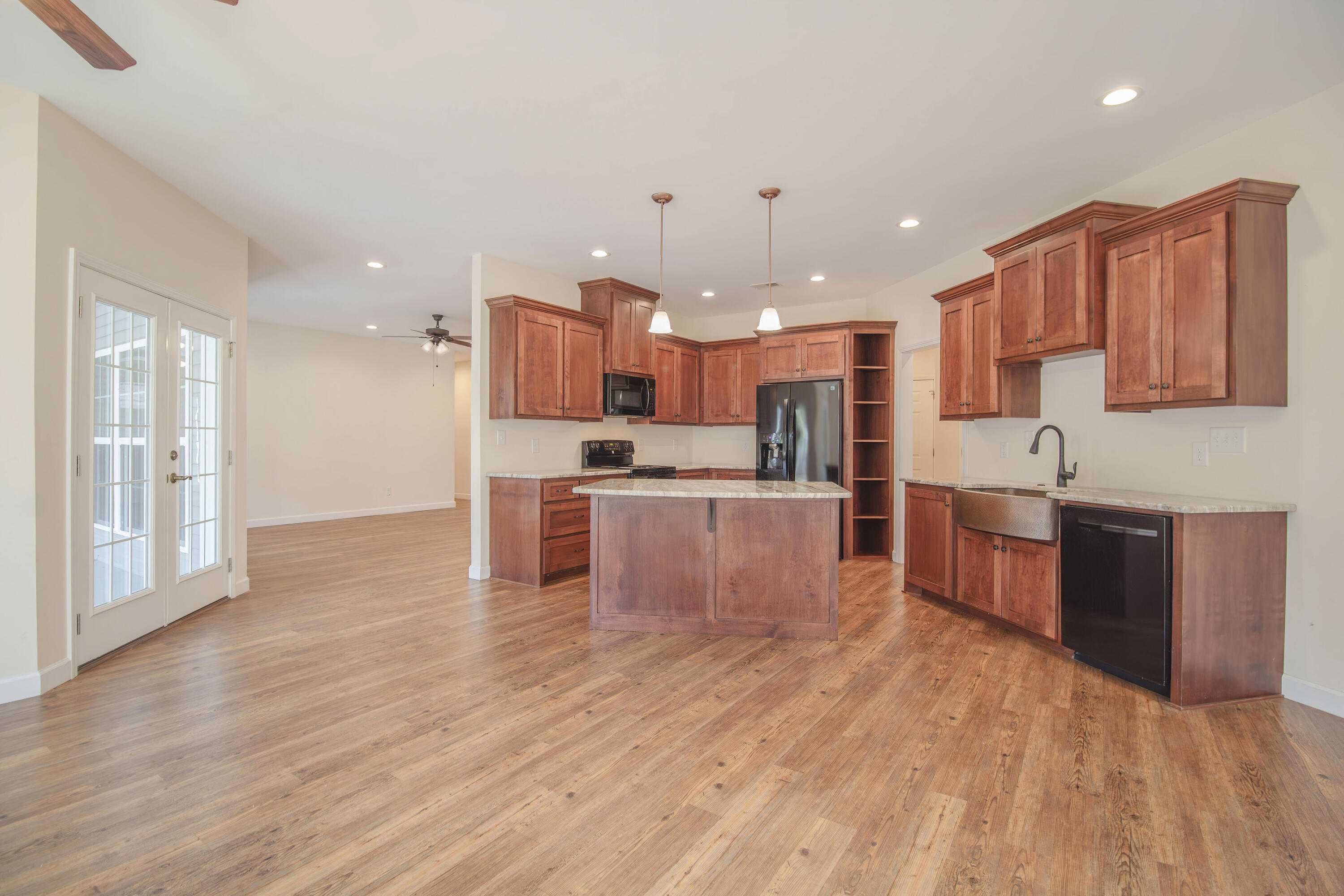 734 East Butternut Road Summerville, SC 29483 - Photo 8 of 71 KITCHEN(2)