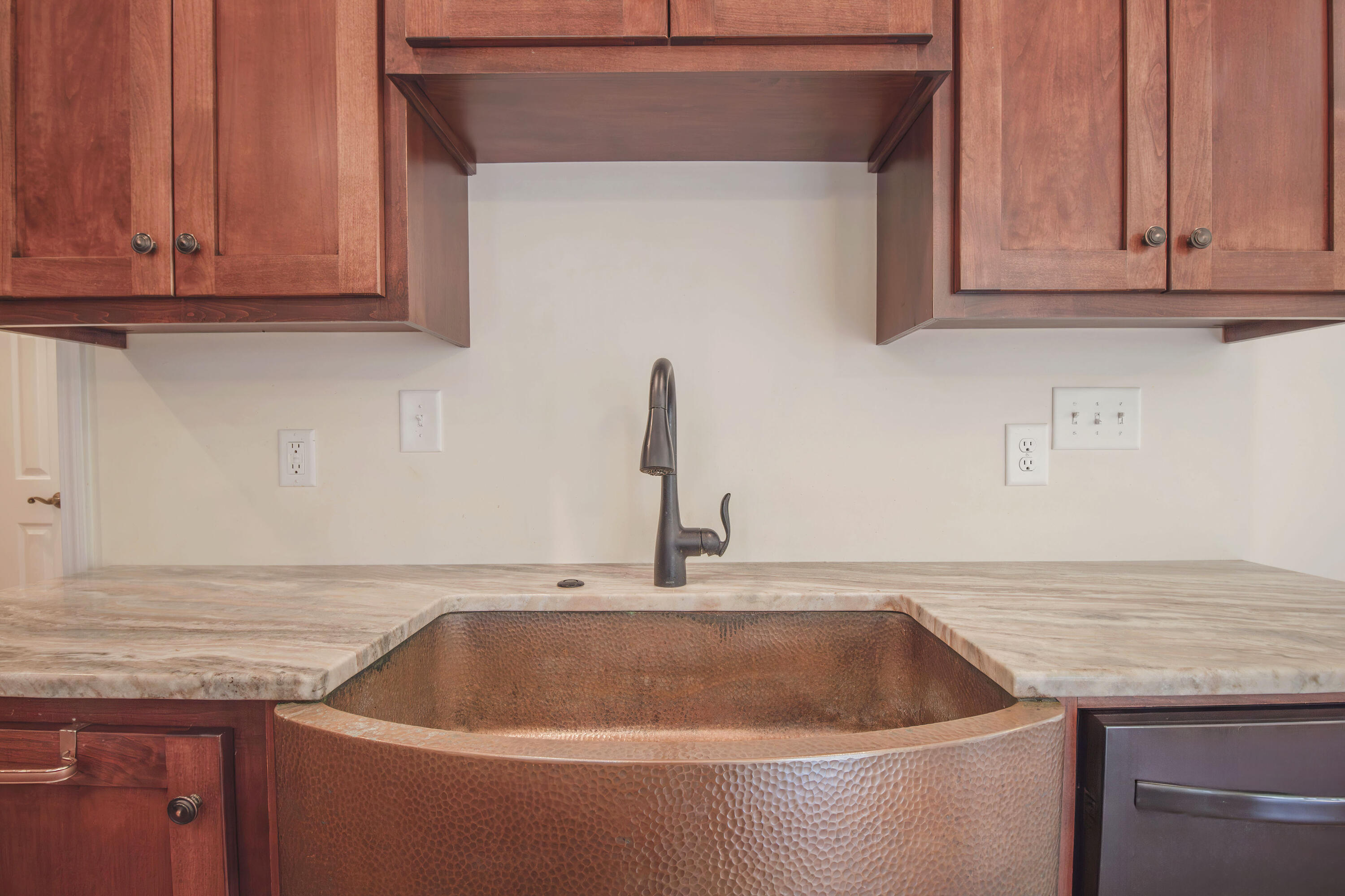 734 East Butternut Road Summerville, SC 29483 - Photo 10 of 71 KITCHEN(4)