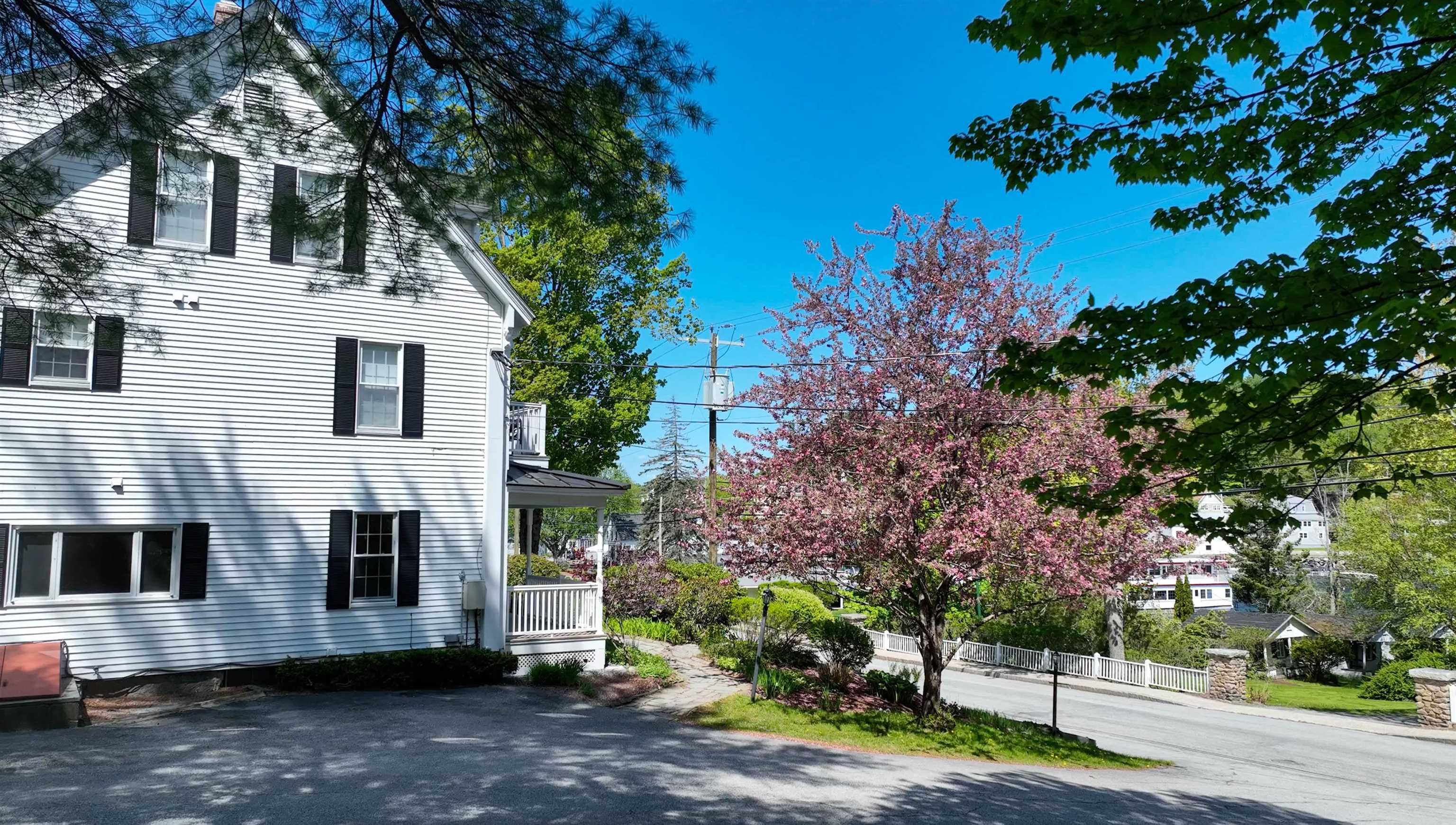 14 Lake Avenue, Unit 2 Sunapee, NH 03782 - Photo 4 of 24