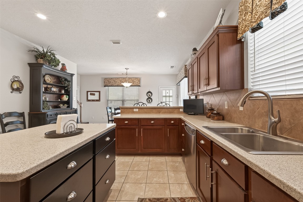 522 Beauregard Drive Conroe, TX 77302 - Photo 19 of 50
