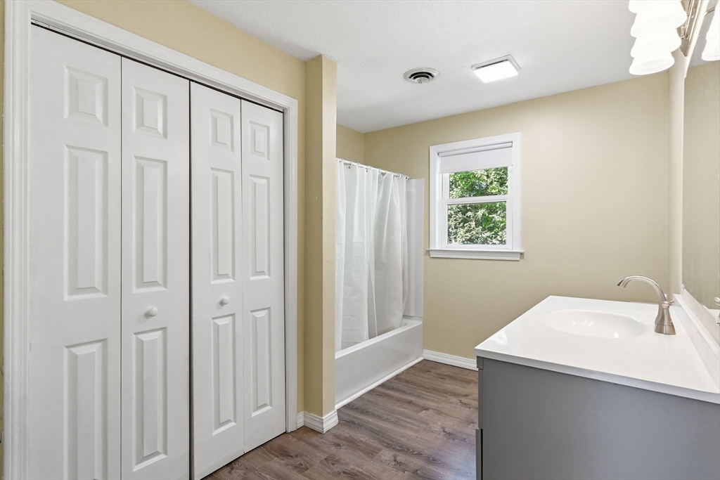 53 Luden Street Springfield, MA 01118 - Photo 26 of 39