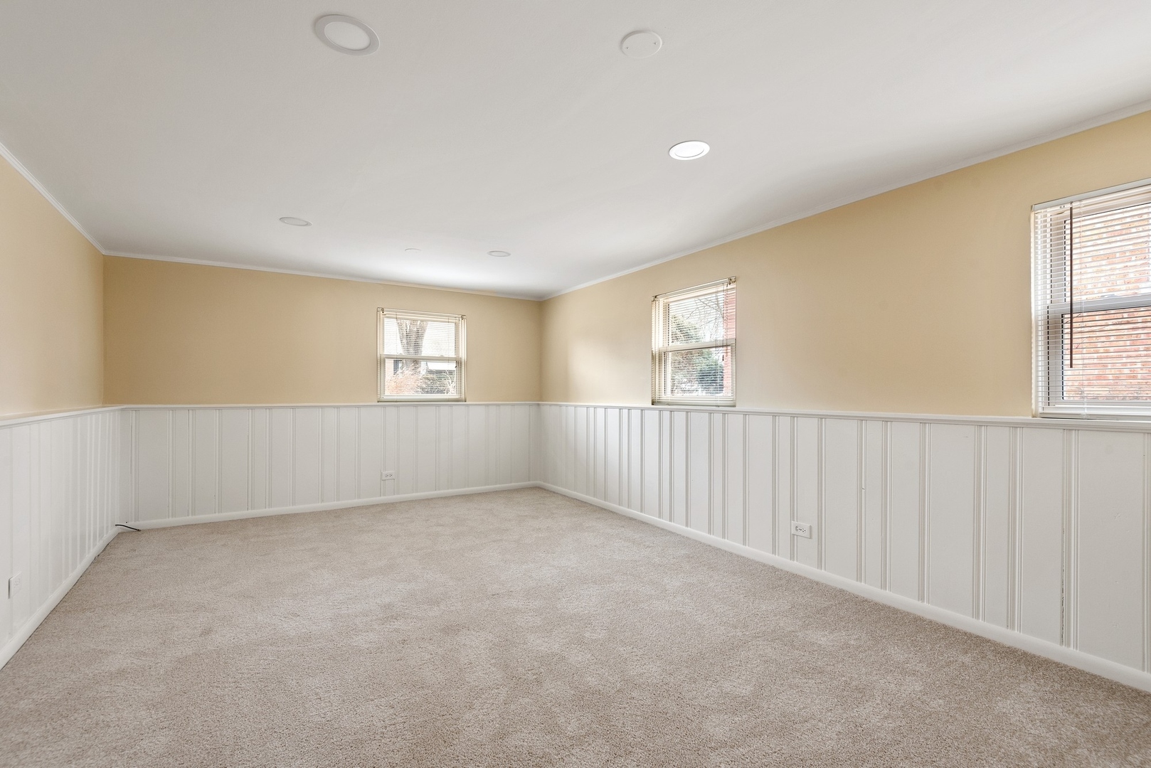 41 Hackberry Lane Glenview, IL 60025 - Photo 11 of 21 a view of an empty room with a window