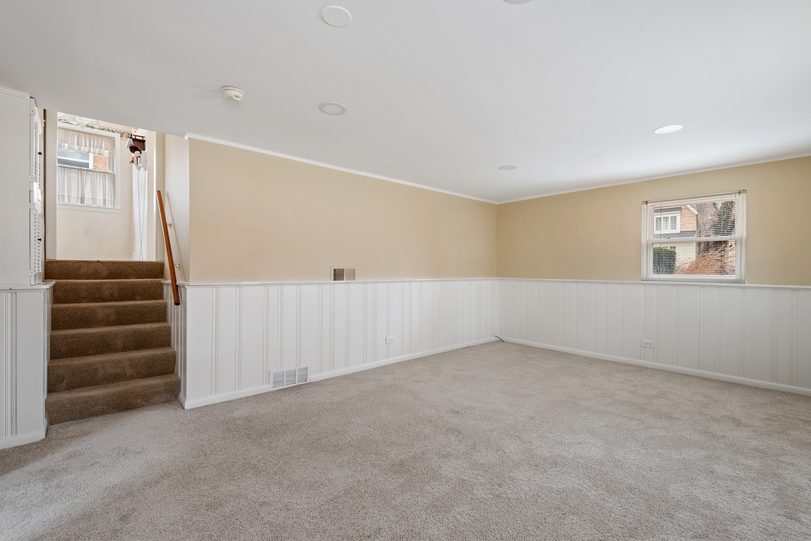41 Hackberry Lane Glenview, IL 60025 - Photo 12 of 21 a view of an empty room with a window