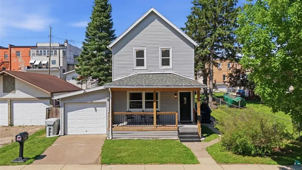 $165,000 | 216 1st Street Southwest, Chisholm, MN 55719