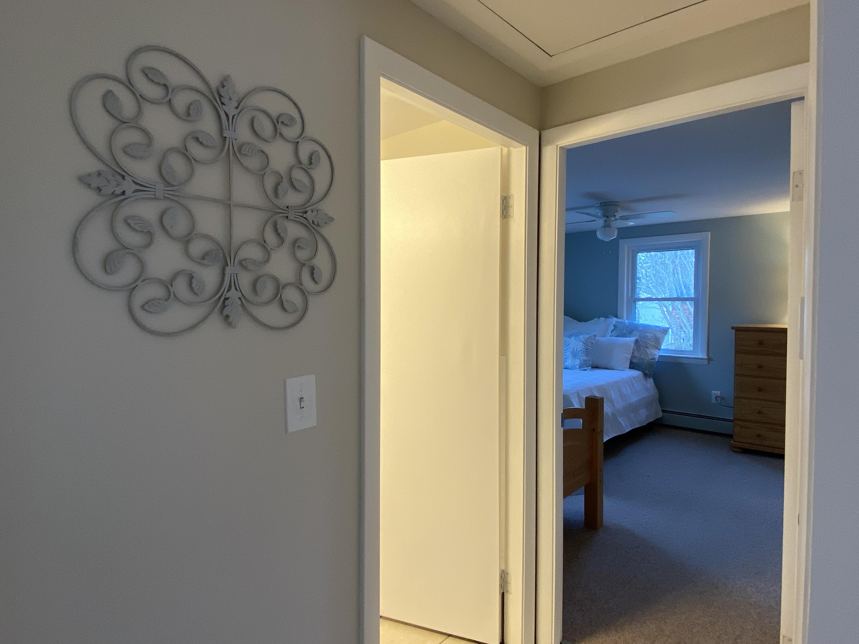 163 Breezy Point Road South Yarmouth, MA 02664 - Photo 25 of 40 a en suite bathroom with a toilet sink and shower