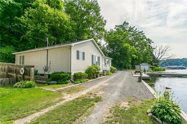 $3,950 | 31 Schnackel Drive, Irondequoit, NY 14622