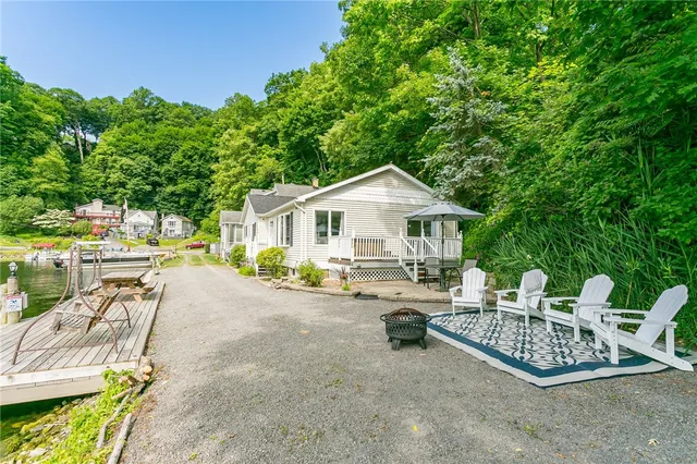 $3,950 | 31 Schnackel Drive, Irondequoit, NY 14622