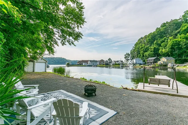 $3,950 | 31 Schnackel Drive, Irondequoit, NY 14622