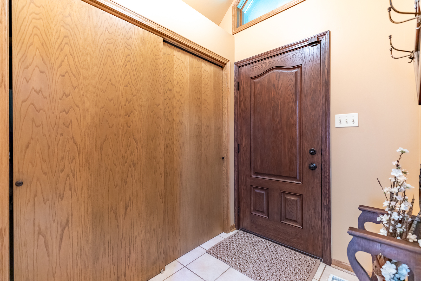 3530 East Challas Entrance Crete, IL 60417 - Photo 5 of 60 a bathroom with a shower and a sink
