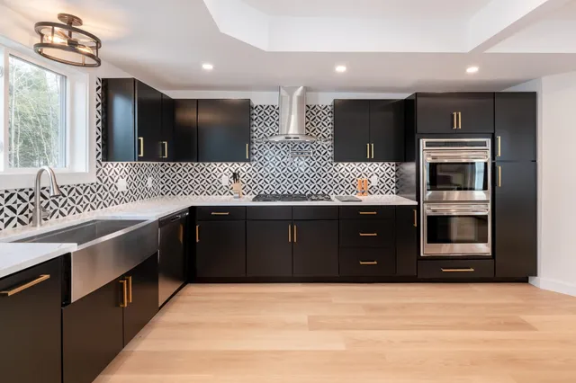 $1,150,000 | 383 Owl Street, Campton, NH 03223