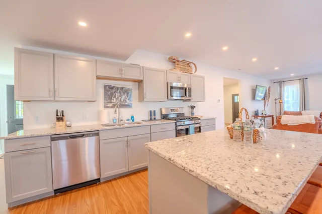 $1,150,000 | 383 Owl Street, Campton, NH 03223