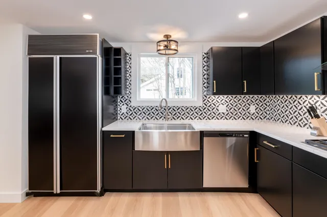 $1,150,000 | 383 Owl Street, Campton, NH 03223