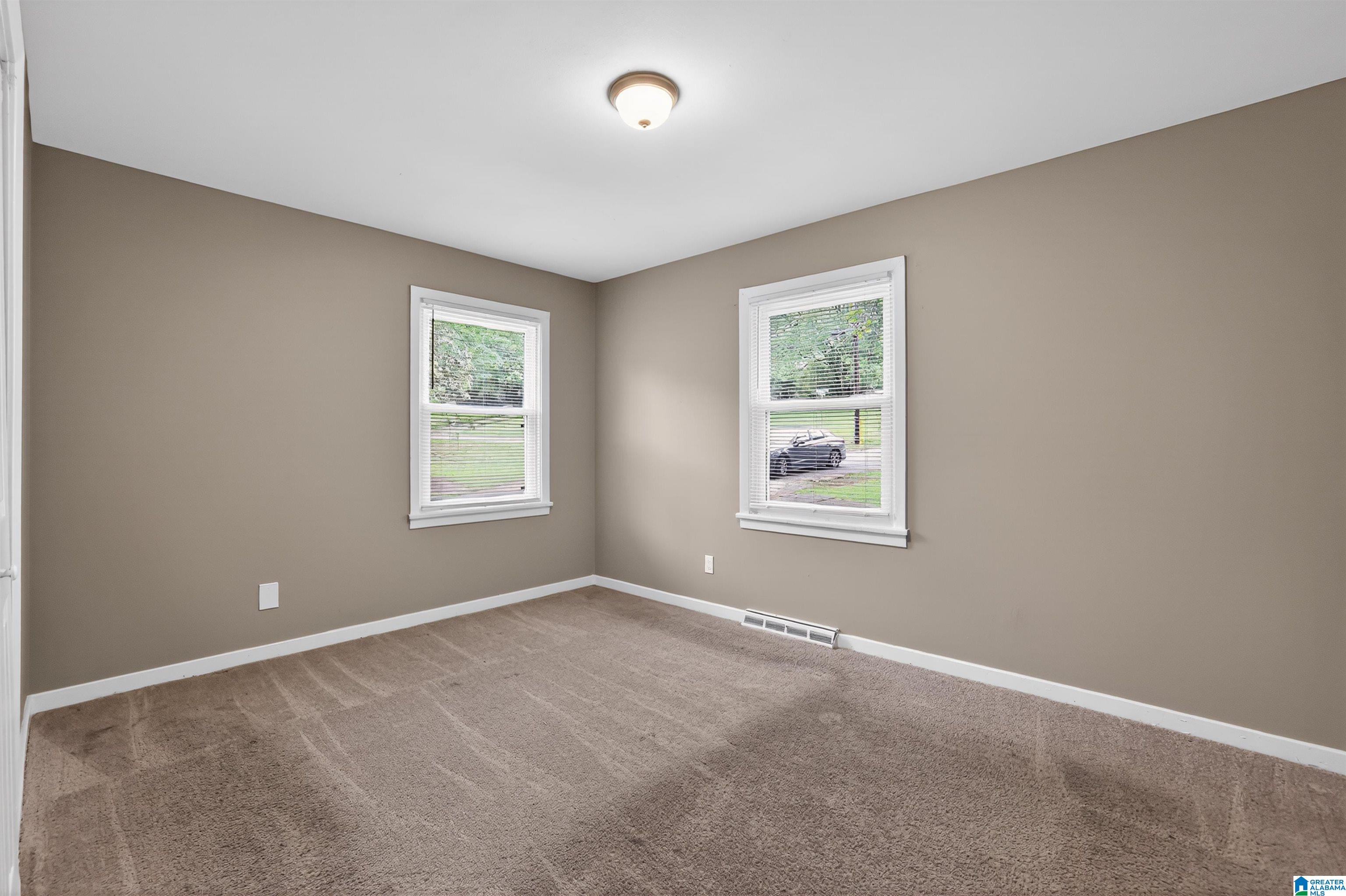 9804 Greenlee Road Birmingham, AL 35215 - Photo 12 of 33