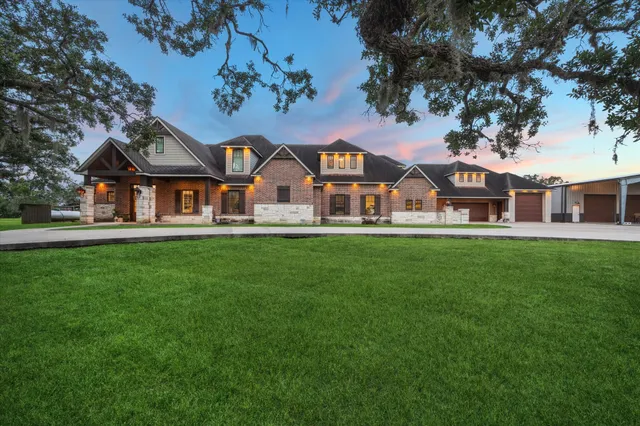 $2,350,000 | 1255 Bronco Trail, Angleton, TX 77515