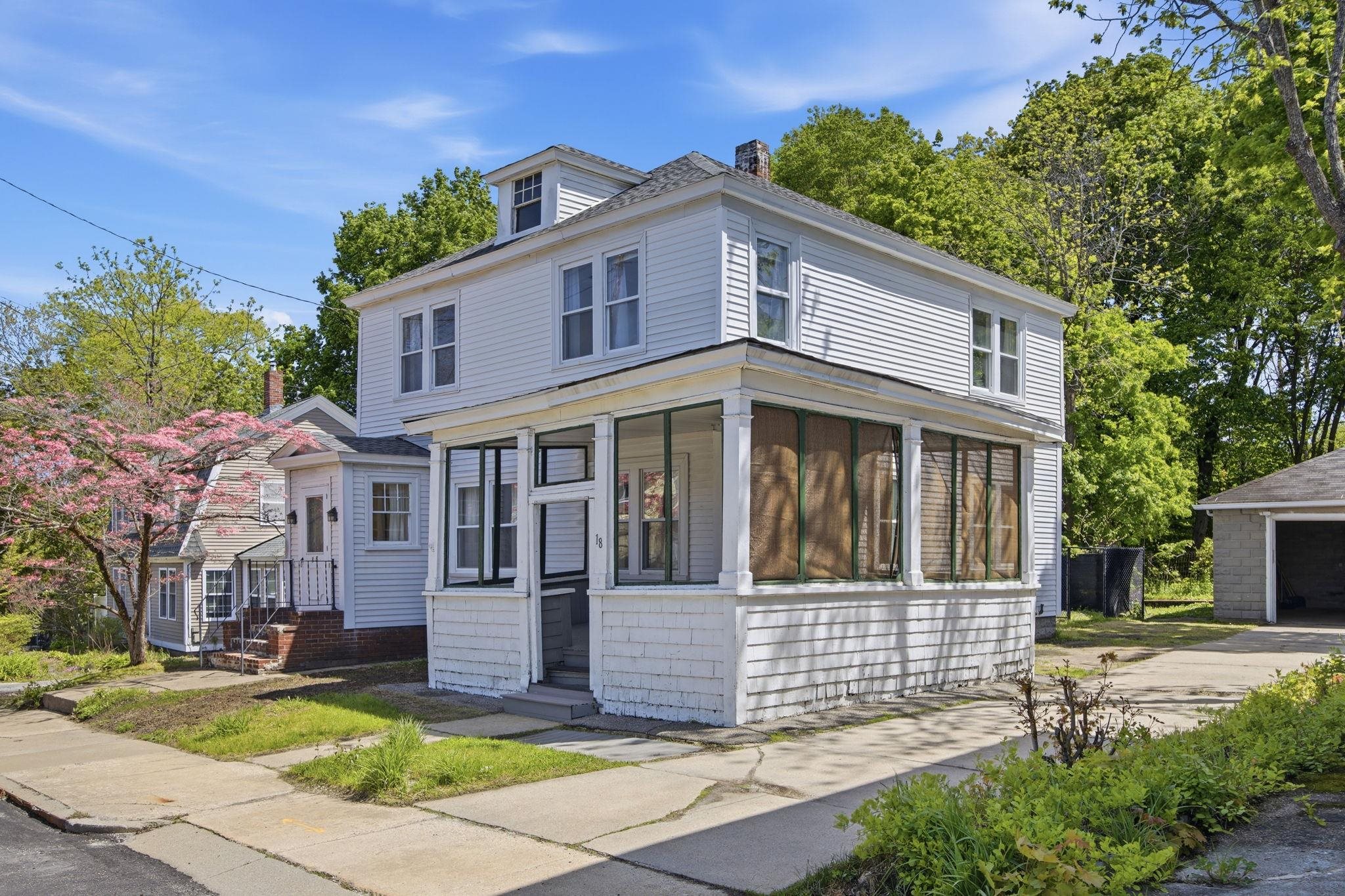 18 Fifield Street Nashua, NH 03060 - Photo 2 of 36
