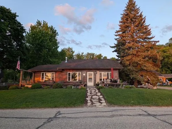 $400,000 | 24775 608th Avenue, Litchfield, MN 55355