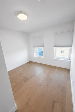 $4,900 | 65 L Street, Unit 303, Boston, MA 02127
