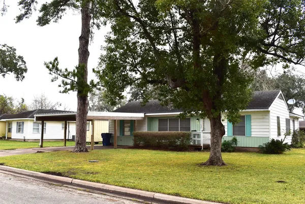 $189,000 | 1006 Mac Drive, Sweeny, TX 77480