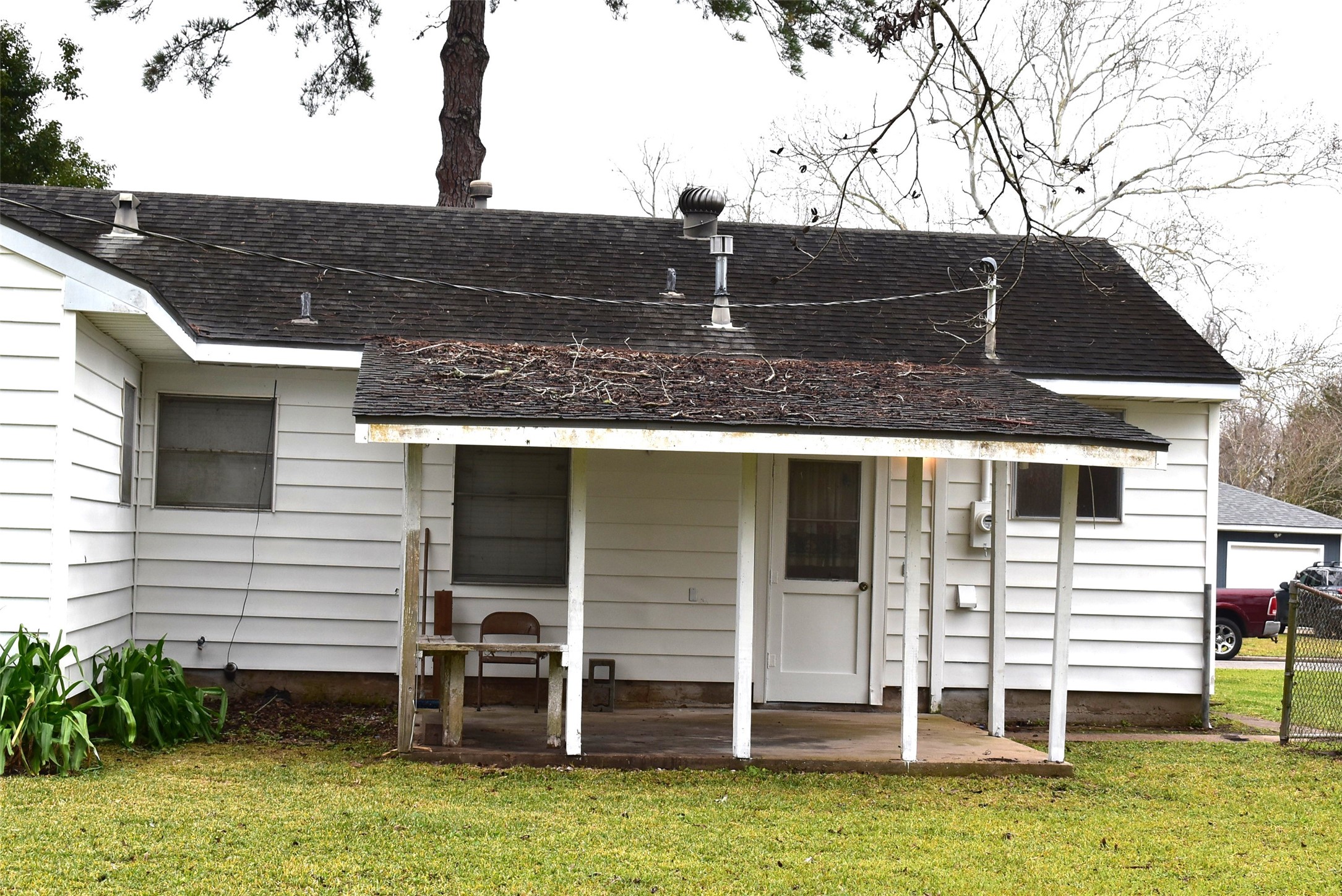 1006 Mac Drive Sweeny, TX 77480 - Photo 11 of 43 a view of a backyard with chairs