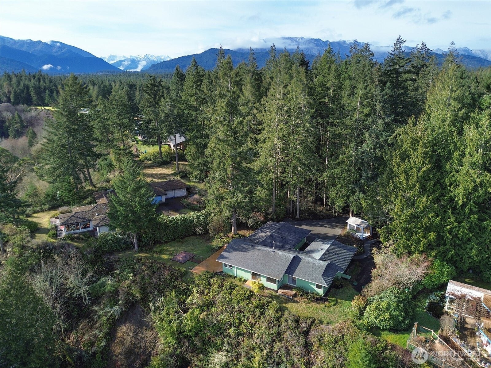 824 Hunt Road Port Angeles, WA 98363 - Photo 3 of 40 Gallery Image 3